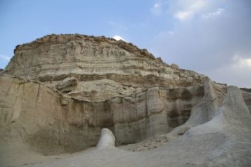 استان ها-هرمزگان-قشم-روستای برکه خلف-دره ستاره