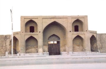 استان ها-اصفهان-ایزدخواست-کاروانسرای قاجاری