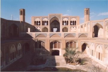 استان ها-اصفهان-کاشان-مدرسه آقابزرگ-مهر 1384