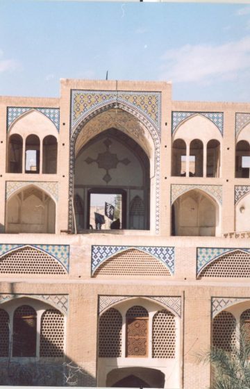 استان ها-اصفهان-کاشان-مدرسه آقابزرگ-مهر 1384