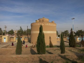 استان ها-یزد-میبد-برج کبرترخانه-1393