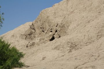 استان ها-کرمان-جیرفت-تپه باستانی کنار صندل-1393