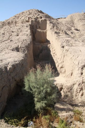 استان ها-کرمان-جیرفت-تپه باستانی کنار صندل-1393