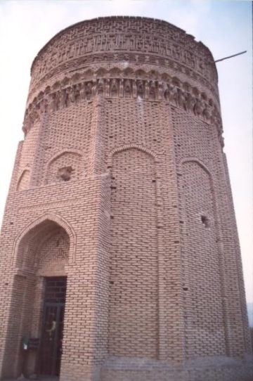 استان ها-سمنان-دامغان-برج مهماندوست (امامزاده قاسم)-1383