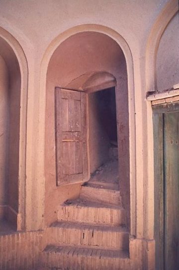 استان ها-یزد-روستای چم-آتشکده سروچم-1384