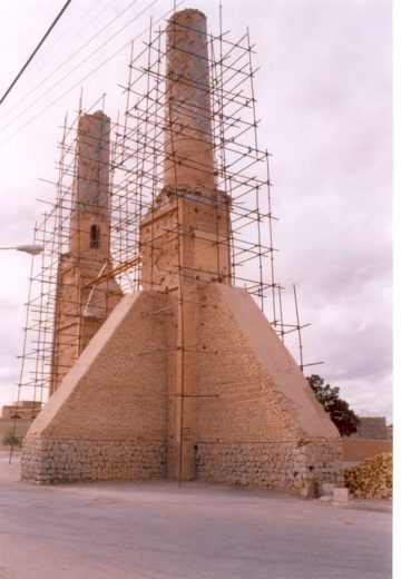 استان ها-یزد-ابرکوه-مناره مسجد نظامیه-1383