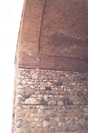 استان ها-سمنان-شاهرود-کاروانسرای سنگی (آهوان)- 1383